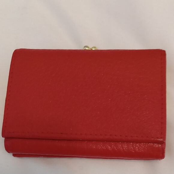 Mundi Red Women's Genuine Wallet - Picture 2 of 6